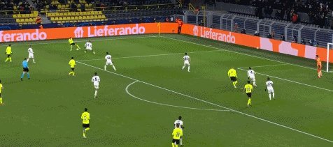 1638918632075017930.gif 多特.gif