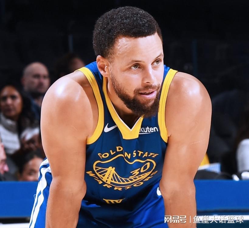 世界杯官方信息发布-完胜！库里27+7完成救赎，唐斯17+20格林恶犯，巴特勒32+8全队第3